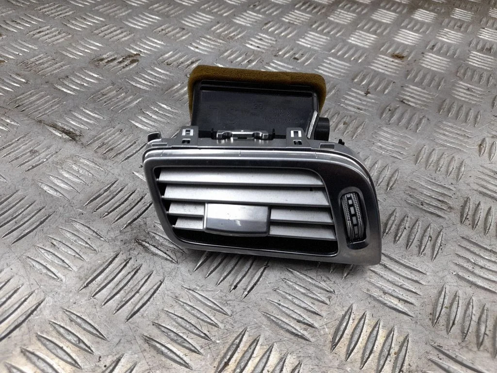 Sānu gaisa restītes – Mercedes-Benz CLS klase C218 X218 (2011-2017)