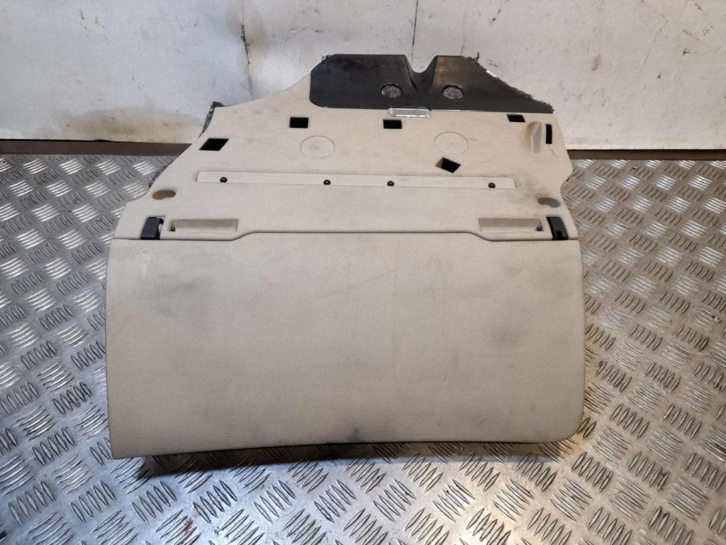 Cimdu nodalījuma komplekts 4F1880302AB