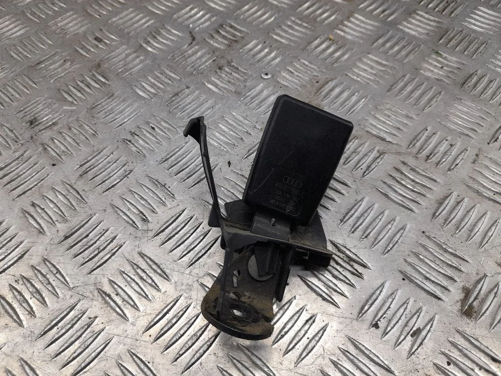 Tagumise turvavöö pannal 4F0857740E
