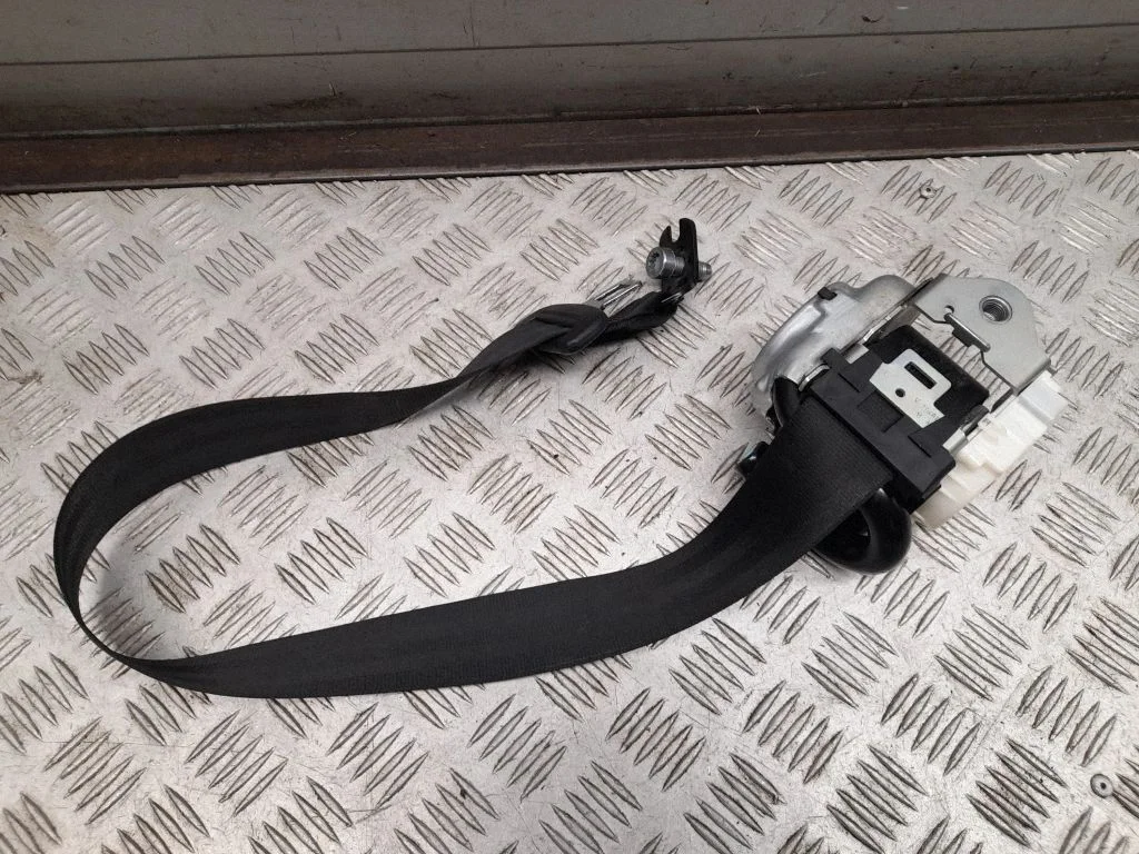 Tagumine turvavöö – Audi A4 S4 B9 (2015-2019)