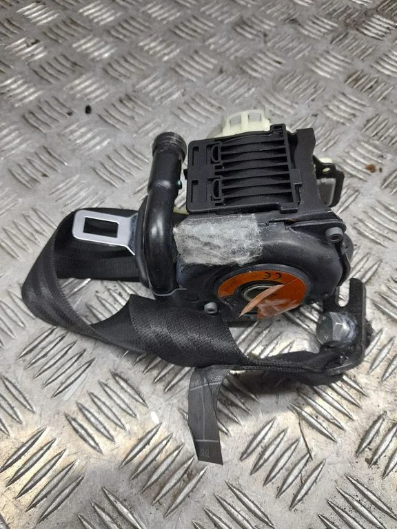 Rear seatbelt – Audi A7 S7 4G (2011-2017)