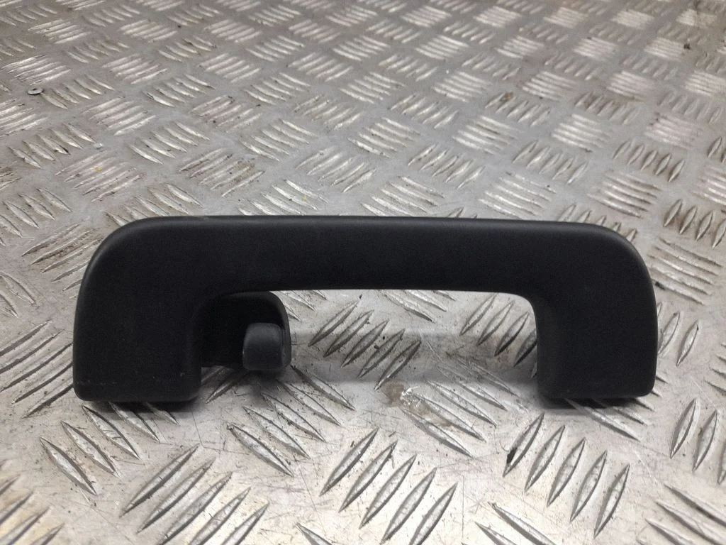 Tagumine lae käepide – Audi A3 S3 8V (2013-2019)