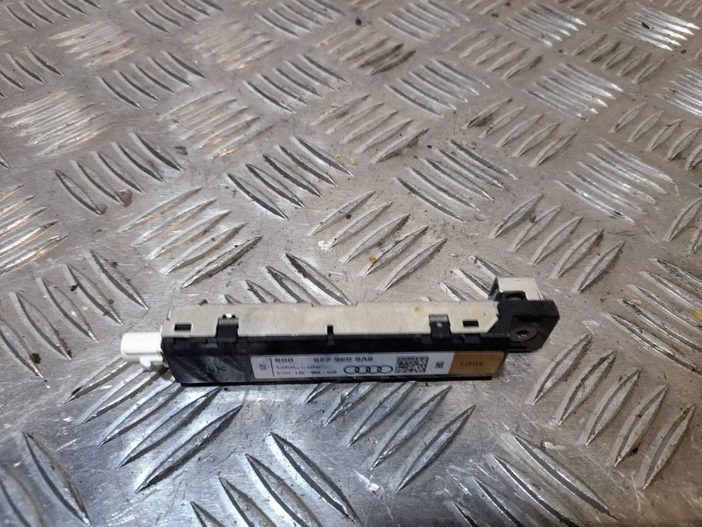 Antenas pastiprinātājs – Audi A3 S3 8V (2013-2019)