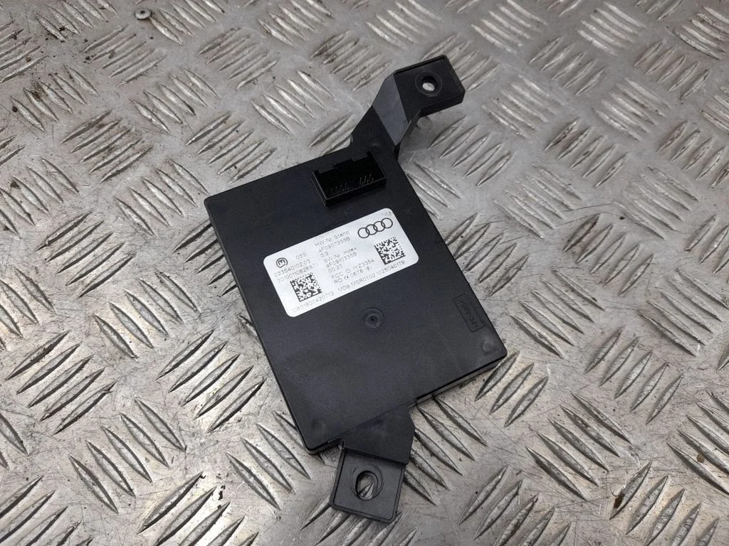 Bezatslēgas sistēmas KESSY (keyless) vadības bloks/modulis 4F0907335B