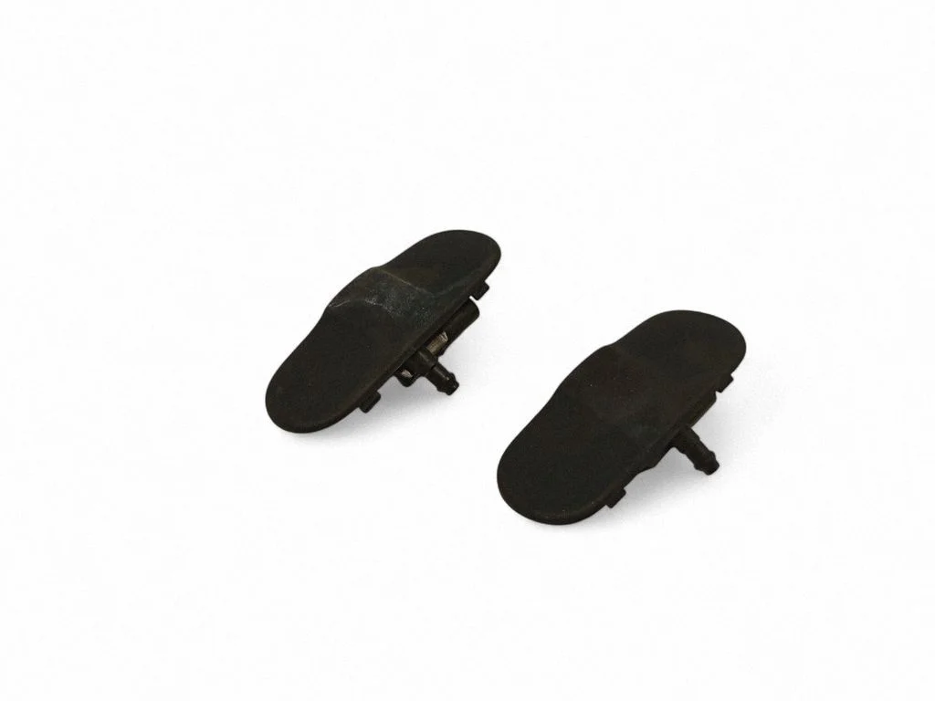 Esiklaasi pesuvedeliku pihusti(d) 8T0955987B