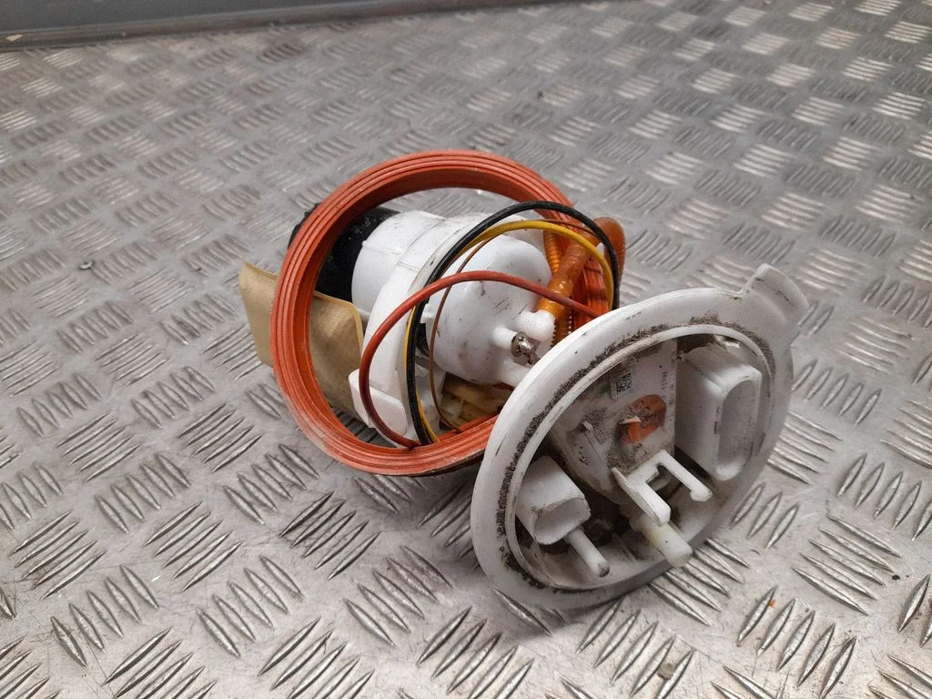 Kütusepump (paagis) 8W0919087J
