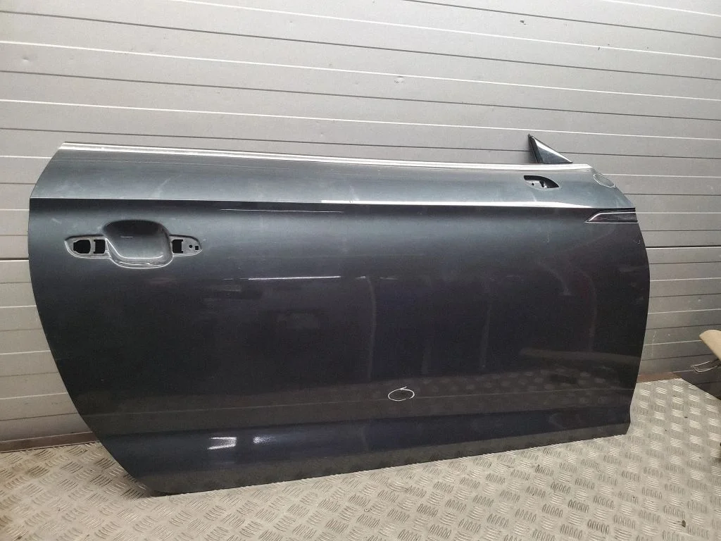 Front door coupe – front right