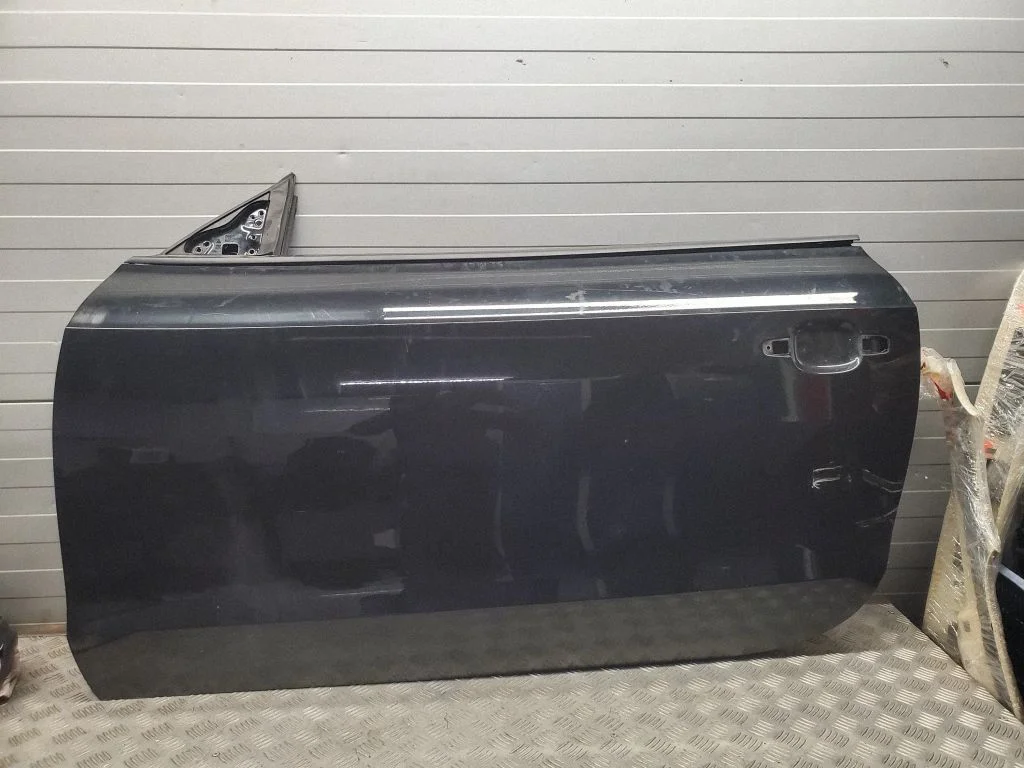 Priekšējās durvis (kupejai) 8T0831311F