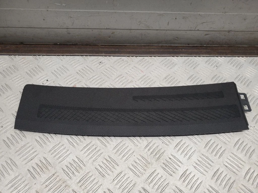Paneļa gaisa restītes – Mercedes-Benz CLS klase C218 X218 (2011-2017)