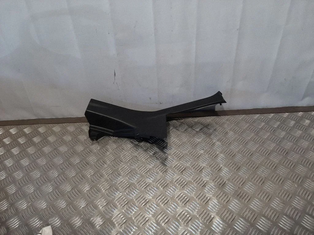 Rear seat side bottom trim 94061FJ01