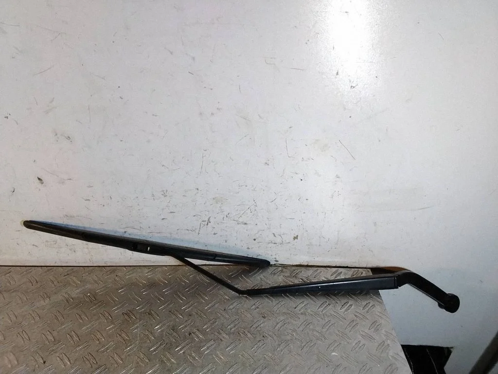 Ramię wycieraczki przedniej – BMW X5 F15 (2013-2017)