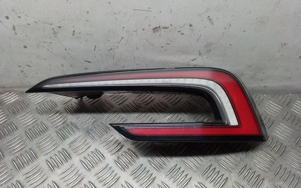 Rear/tail lights
