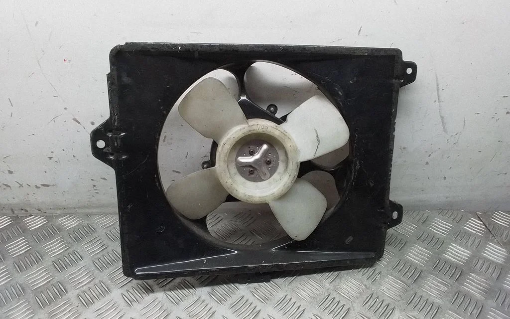 Elektriline radiaatori jahutusventilaator – Mitsubishi Space Star (1998-2005)