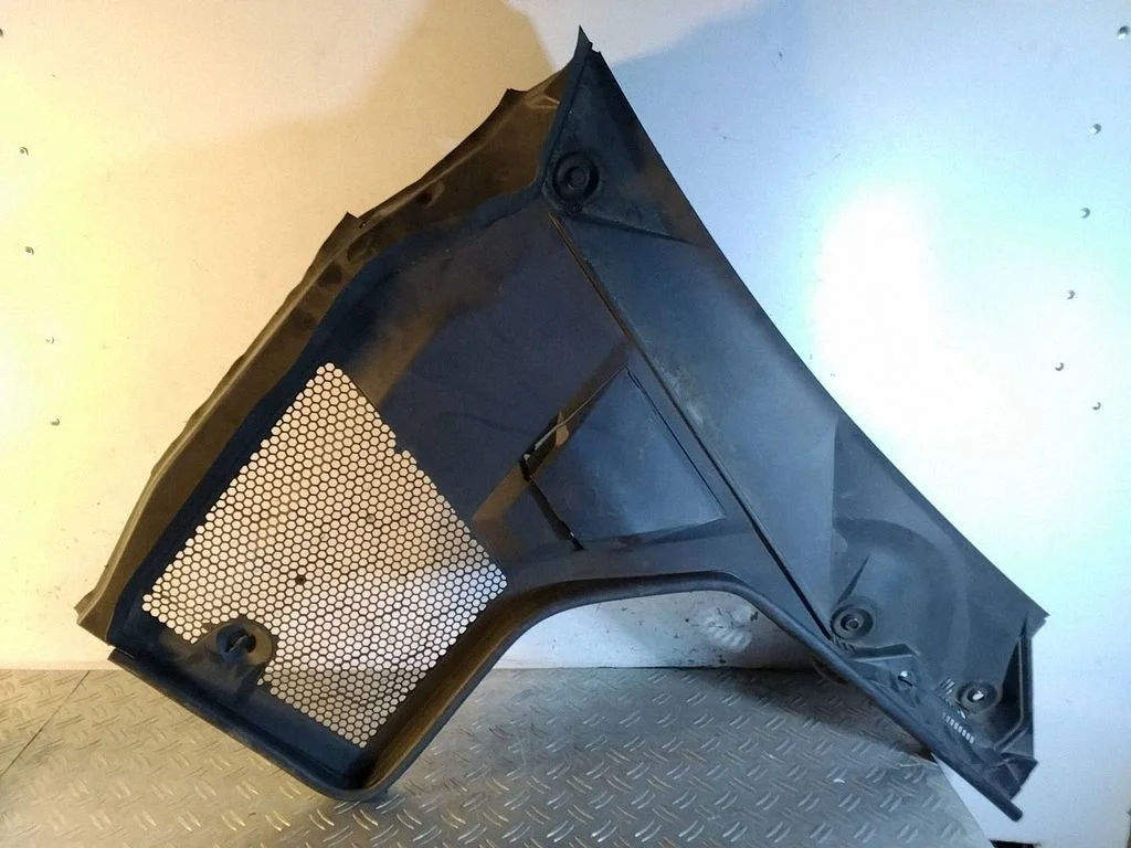 Wiper trim – Mercedes-Benz C-Class W205 (2014-2021)