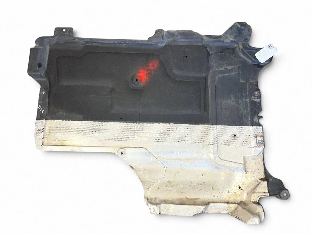 Engine splash shield/under tray A2135201600