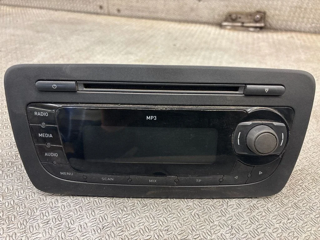 Radio, odtwarzacz CD/DVD, nawigacja – Seat Ibiza IV (6J,6P) (2008-2017)