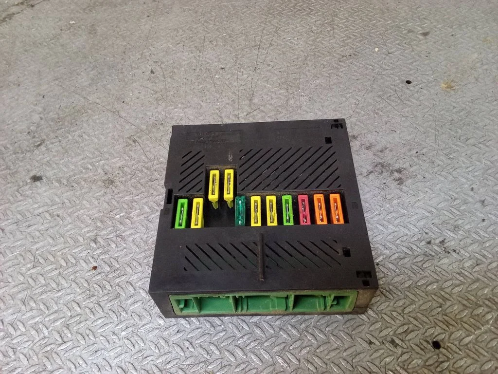 Drošinātāju bloks 7510638