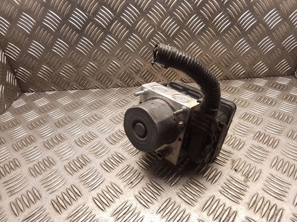 ABS block – Nissan Qashqai (2014-2016)