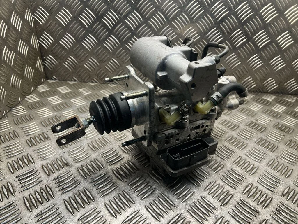 ABS-plokk – Toyota Prius (XW30) (2009-2015)