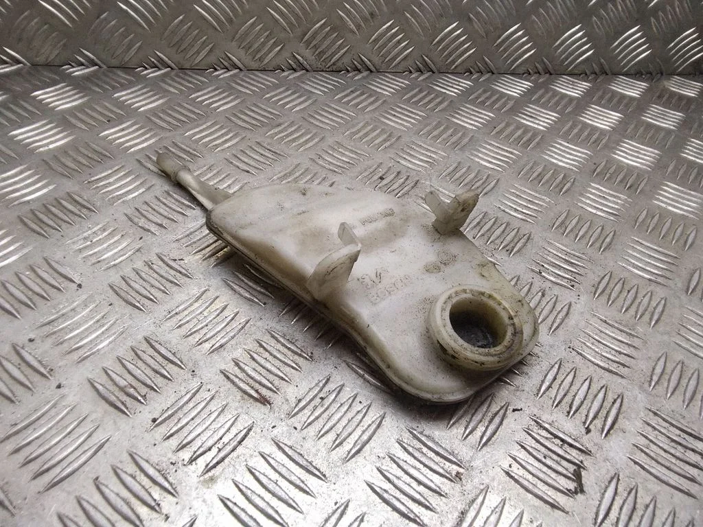 Pidurivedeliku paisupaak – Citroen C4 I (2004-2010)