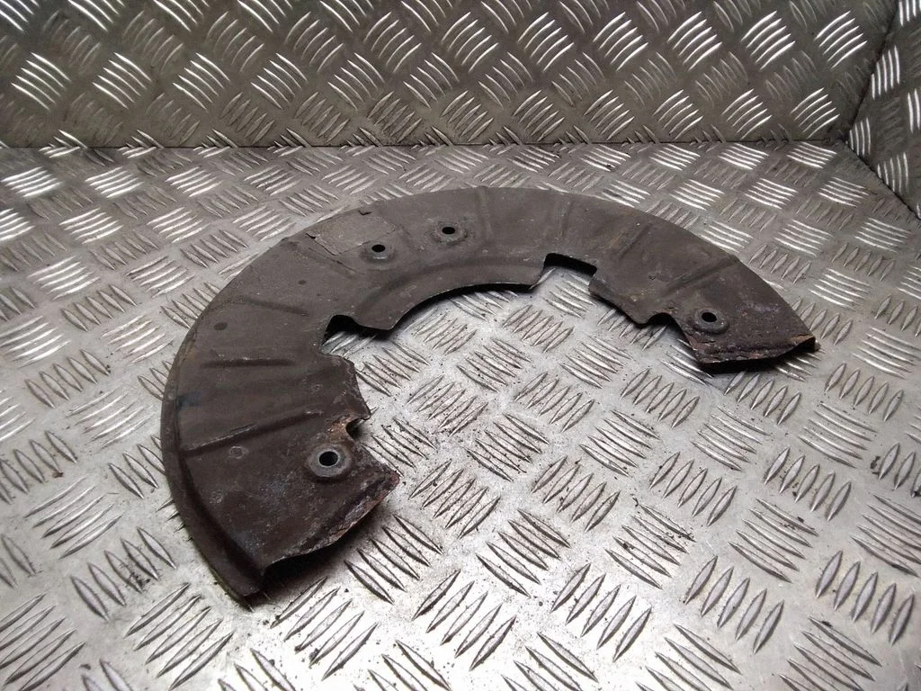 Esimese piduriketta tolmukaitse – Volkswagen Touareg I (2002-2010)