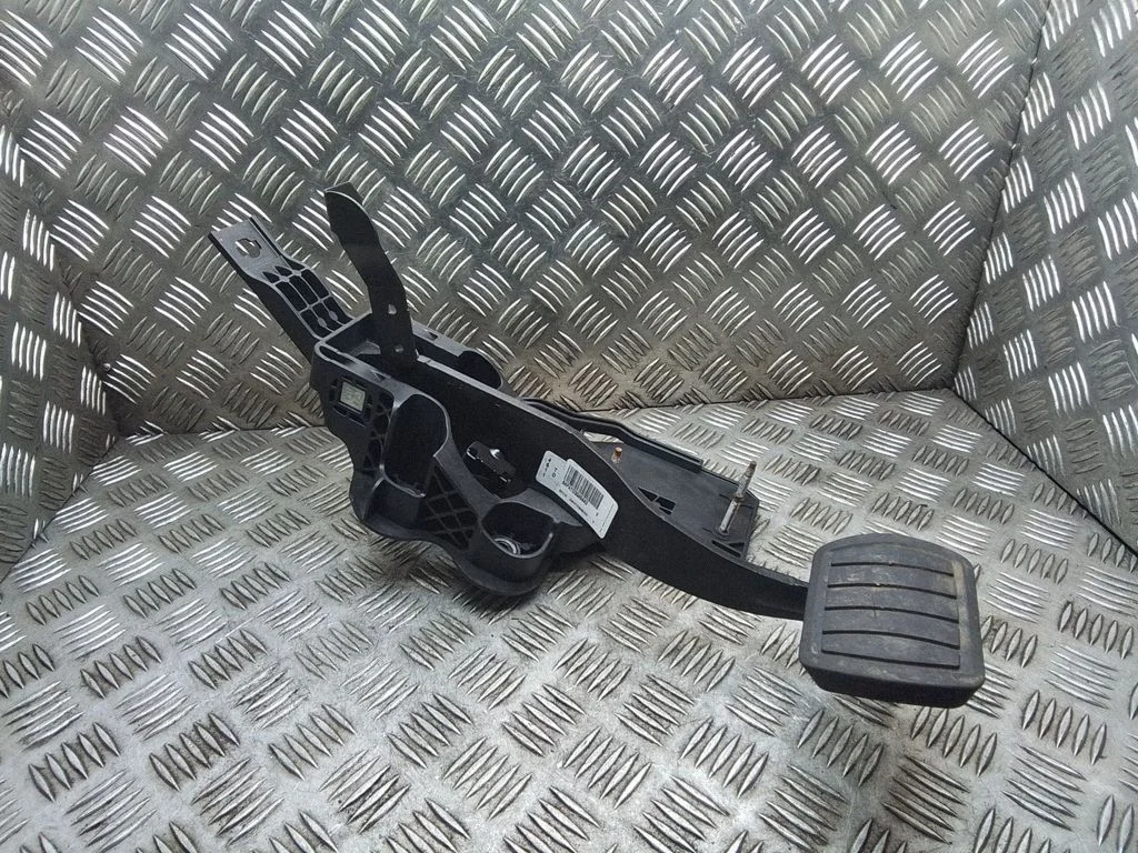 Brake pedal – Peugeot Traveller (2016-)