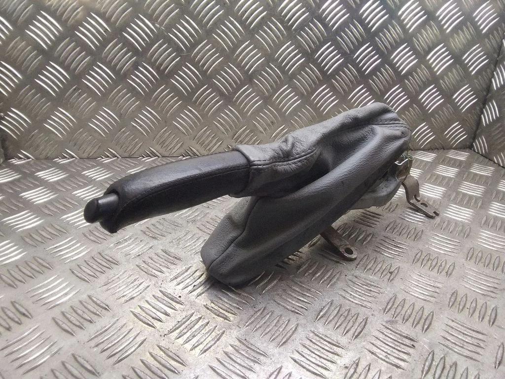 Handbrake/parking brake lever assembly – BMW 3 Series E46 (1998-2005)