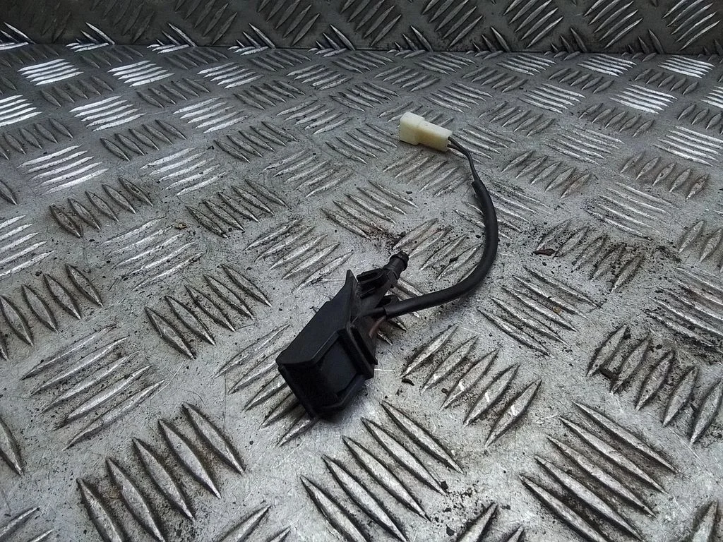 Priekšējā stikla logu šķidruma sprausla(-s) 7E0955986A