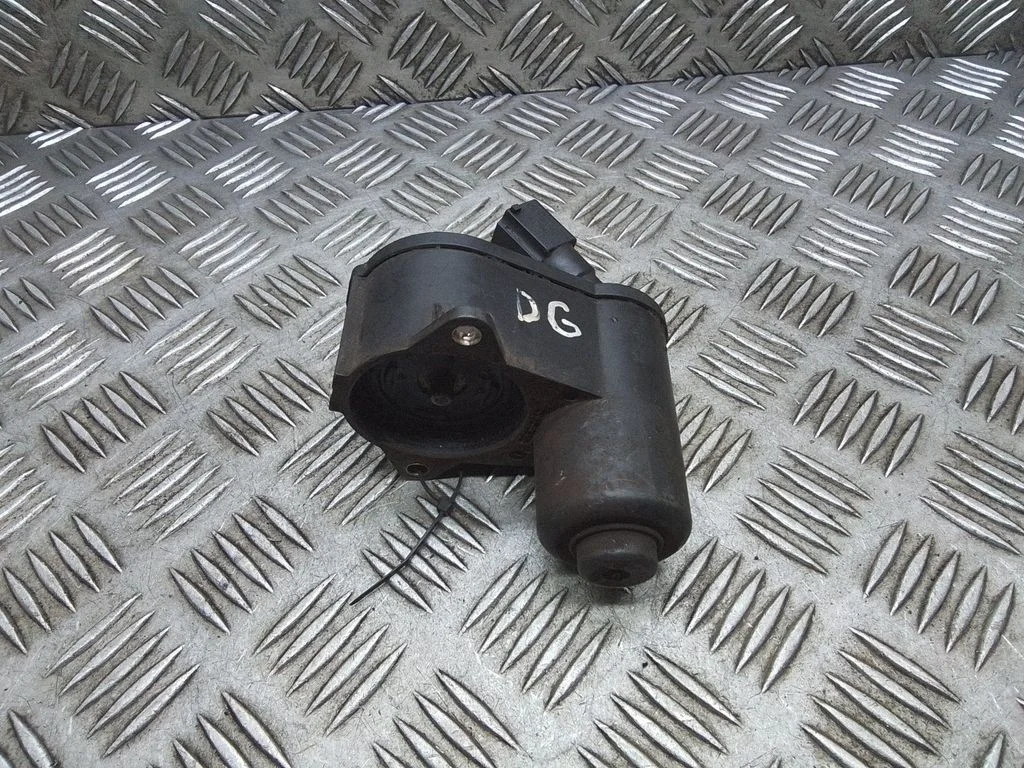 Hand brake/parking brake motor – Audi A6 Allroad C6 (2006-2011)