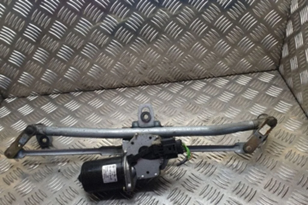 Front wiper linkage and motor – Volkswagen Golf IV (1998-2005)
