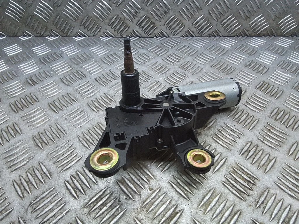 Aizmugurējā stikla tīrītāja motoriņš 7H0955711