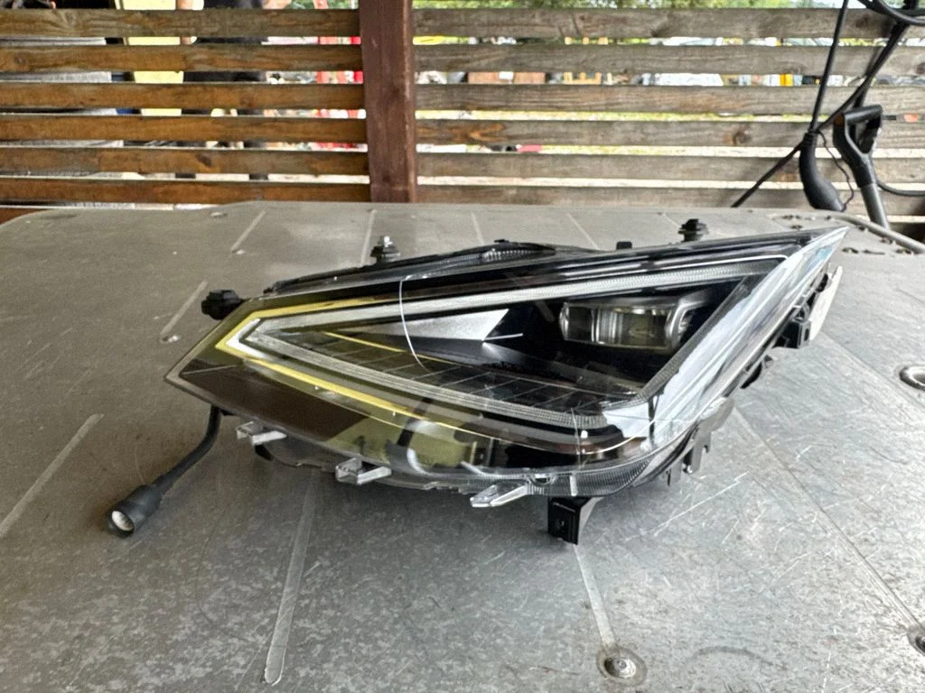 Reflektor 6F1941007H