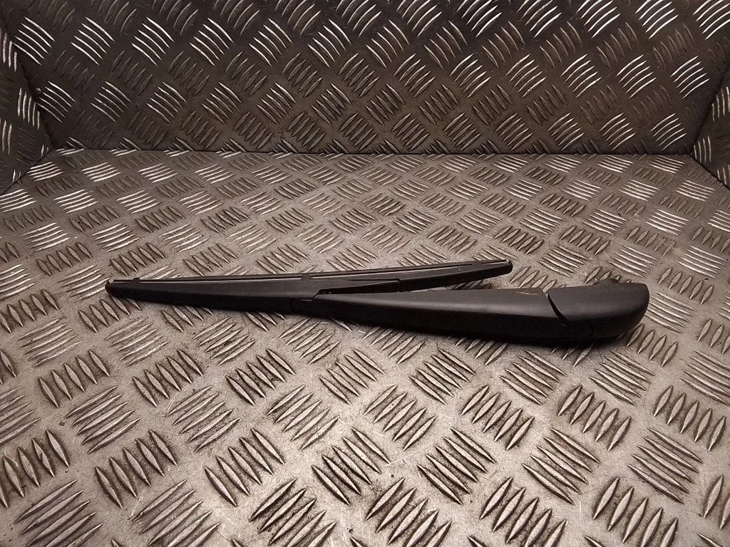 Rear wiper blade arm – Land Rover Discovery Sport (2014-)