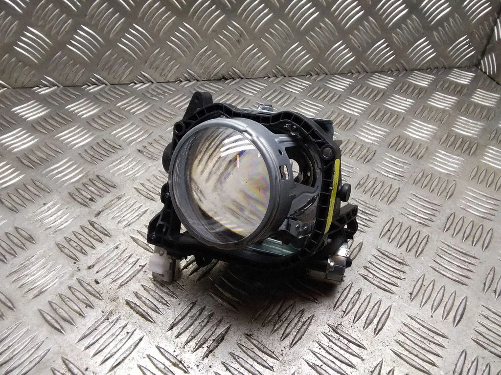 Headlight part – Skoda Yeti (5L) (2009-2017)