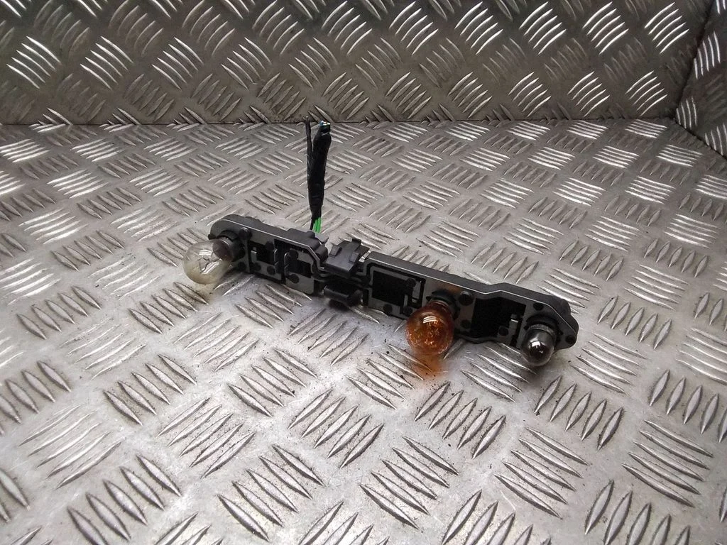Część lampy tylnej – Volvo S60 (2001-2004)