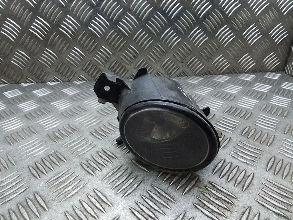 Front fog light – Nissan Qashqai+2 (2010-2014)