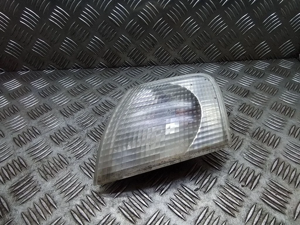 Front indicator light – Volkswagen Passat B5 (1997-2000)