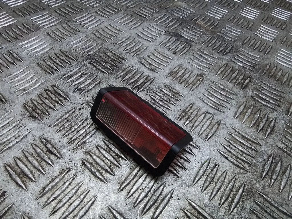 Boot/trunk interior light – BMW 7 Series E65 E66 (2001-2008)
