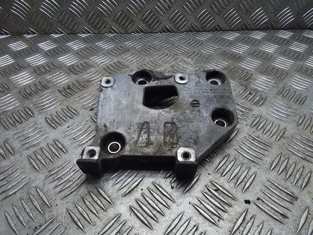 A/C compressor mount bracket R2AA15810