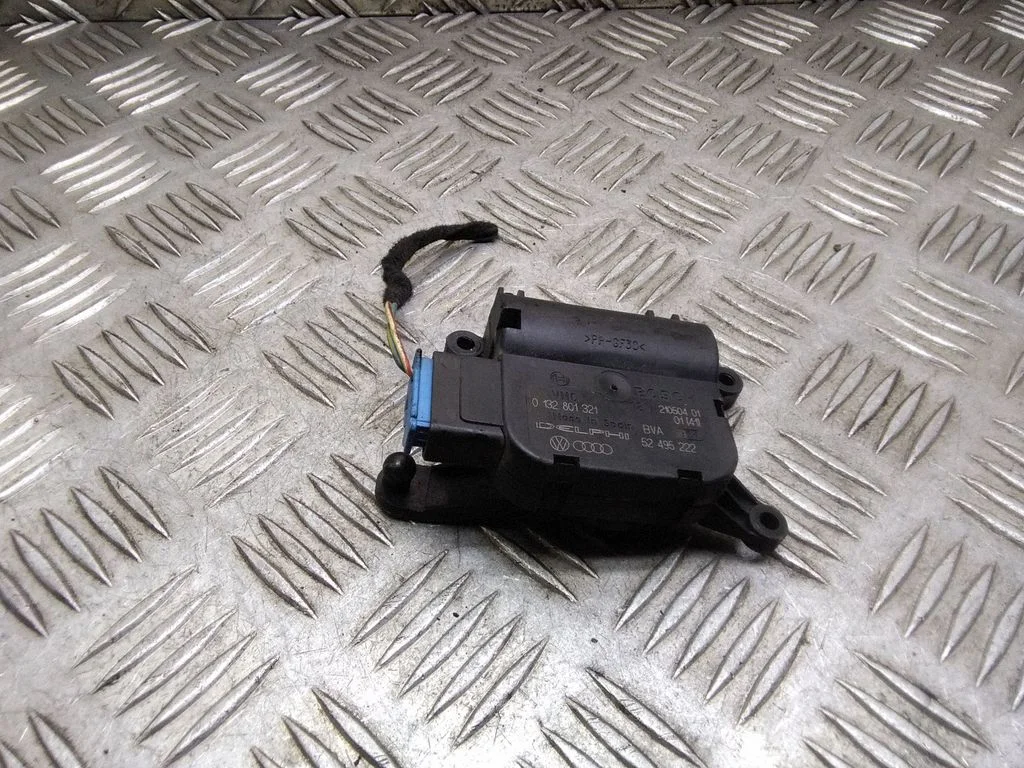 A/C air flow flap actuator/motor – Volkswagen Transporter - Caravelle T5 (2003-2015)