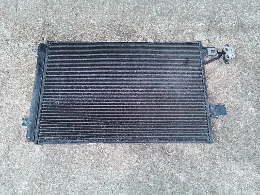 Gaisa kondicioniera dzesēšanas radiators (kondensators) 7E0820411B