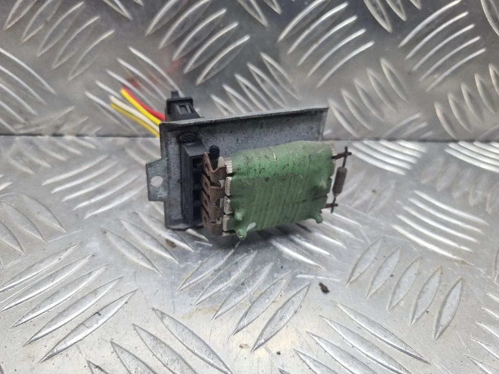 Krāsniņas ventilatora rezistors (reostats) 701959263