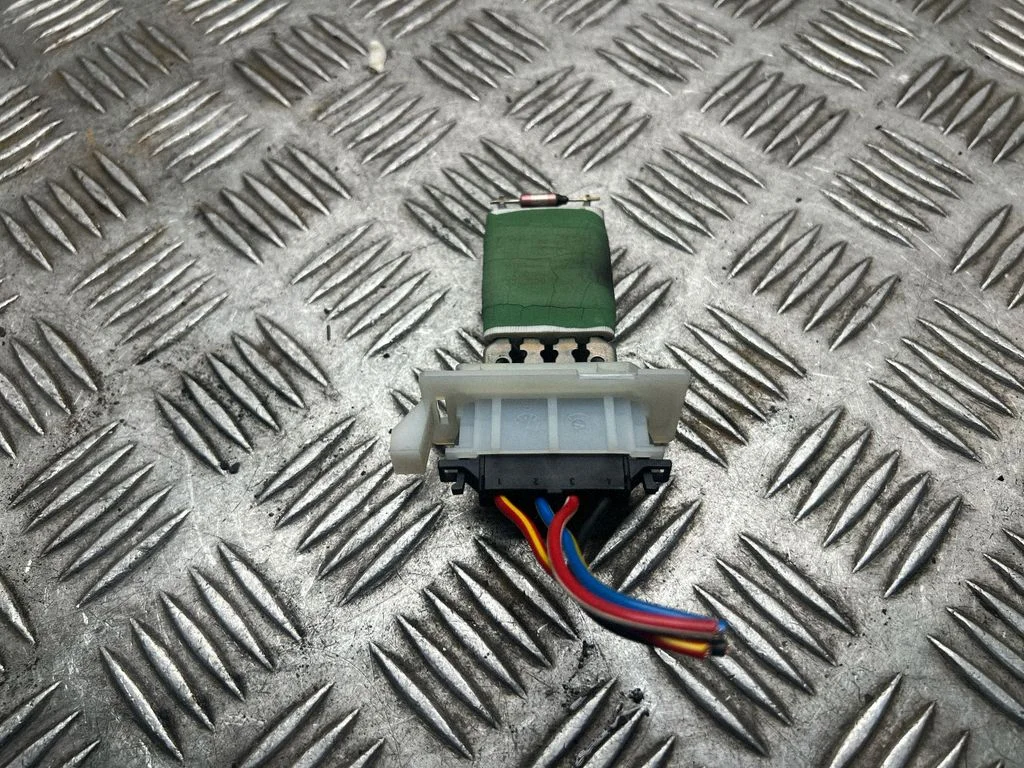 Krāsniņas ventilatora rezistors (reostats) 9903656