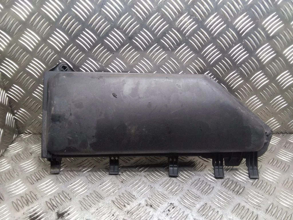 Salongi õhufiltri kate – BMW 5-seeria E60 E61 (2004-2010)
