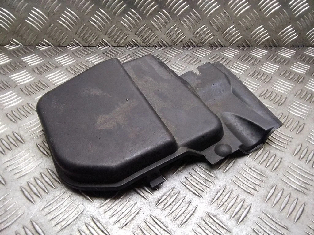 Salona gaisa mikrofiltra vāciņš – BMW 1. sērija E81 E87 (2004-2011)