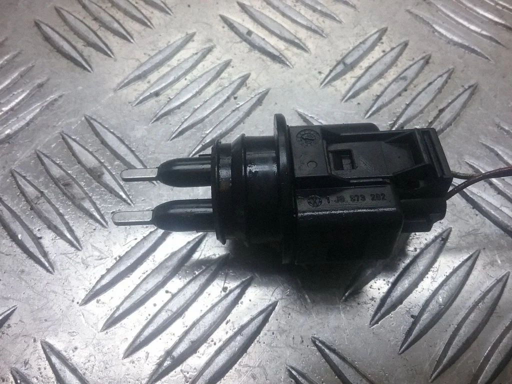 Jahutusvedeliku taseme andur – Audi A4 S4 B7 8E 8H (2005-2008)