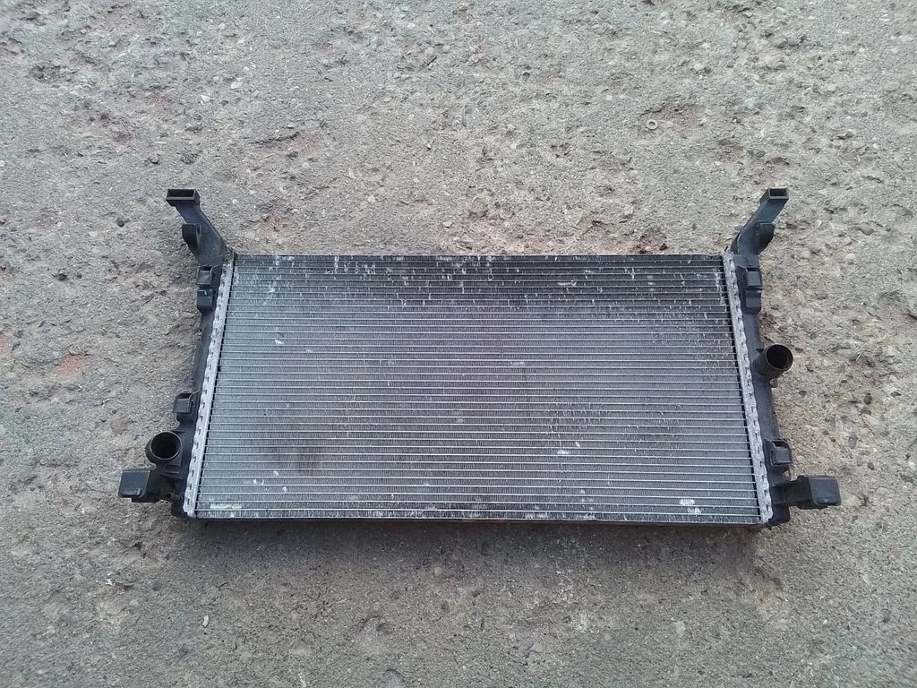 Coolant radiator – Renault Laguna III (2007-2015)
