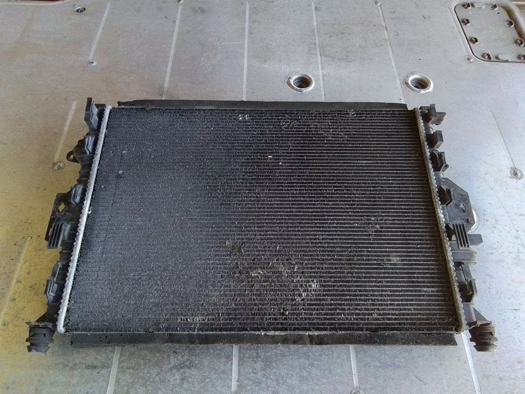Coolant radiator