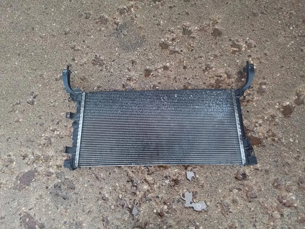 Coolant radiator – Renault Laguna III (2007-2015)