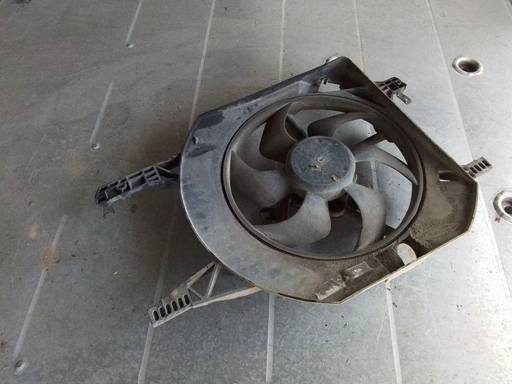 Elektriskais radiatora ventilators – Opel Vivaro (2001-2014)